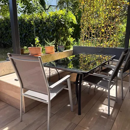 Cozy And Peaceful Premium With Free Parking Apartment *