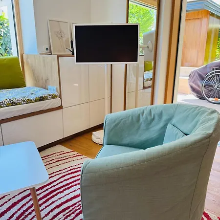 Cozy And Peaceful Premium With Free Parking Apartment *