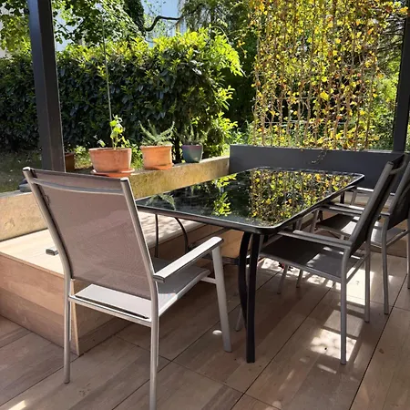 Cozy And Peaceful Premium With Free Parking Apartment *