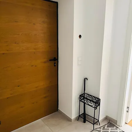 Apartment Cozy And Peaceful Premium With Free Parking