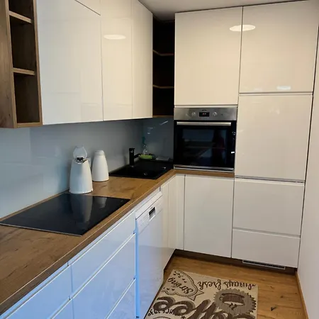 Apartment Cozy And Peaceful Premium With Free Parking